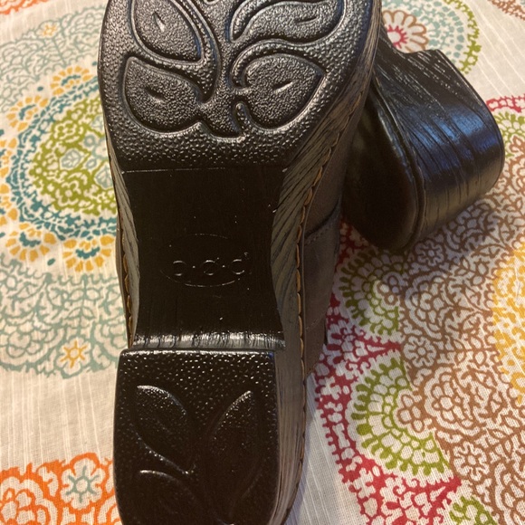 B.O.C. Brown Clogs 11M - Picture 2 of 13